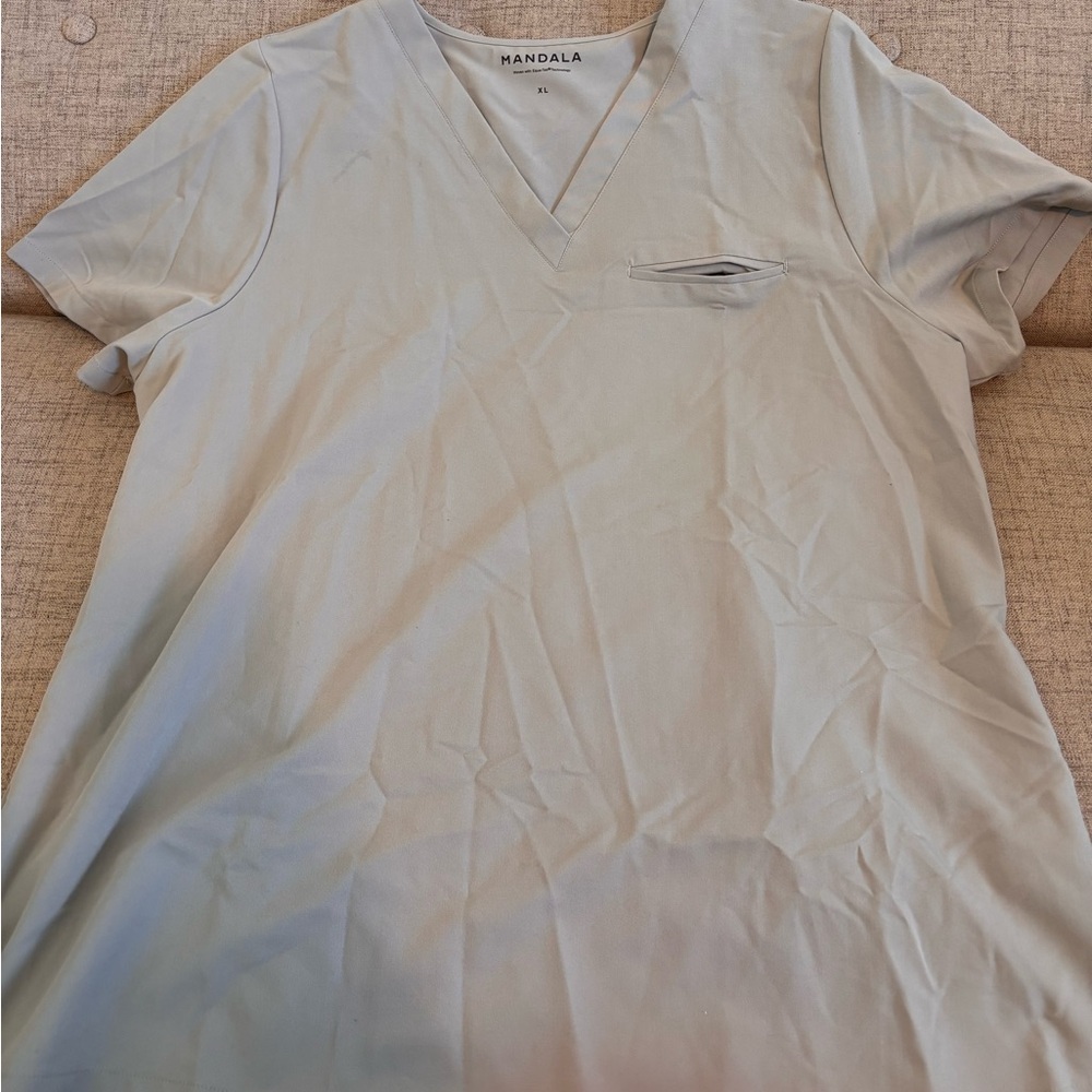Women’s Scrub Top